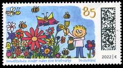 Bild von Umweltschutz: Kinder malen eine Briefmarke